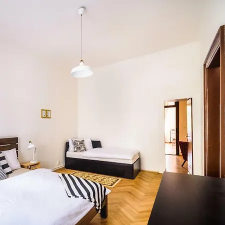 Harry Potter's In Center Apartment