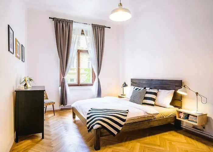 Harry Potter's In Center